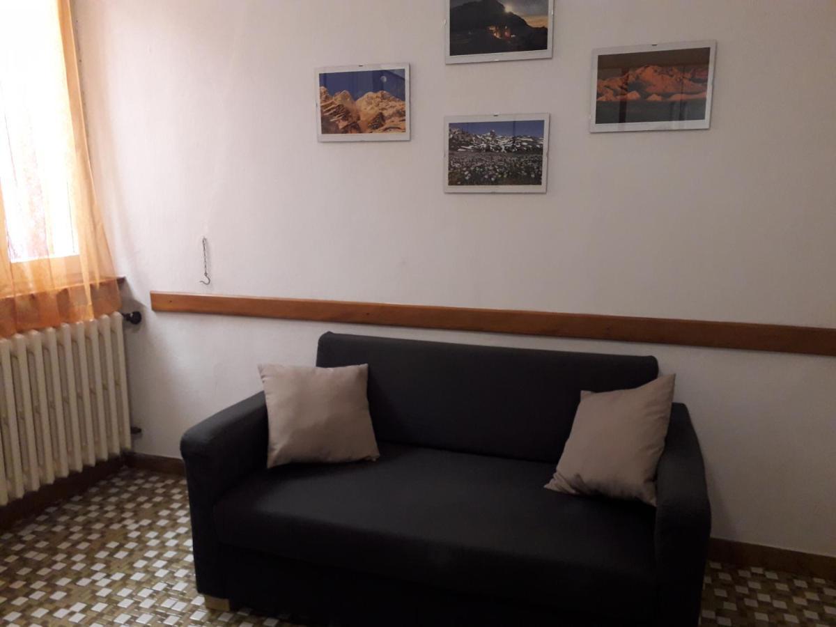 شقة ديرفيو  في Casa Teresina - Corenno Plinio Lago Di Como المظهر الخارجي الصورة